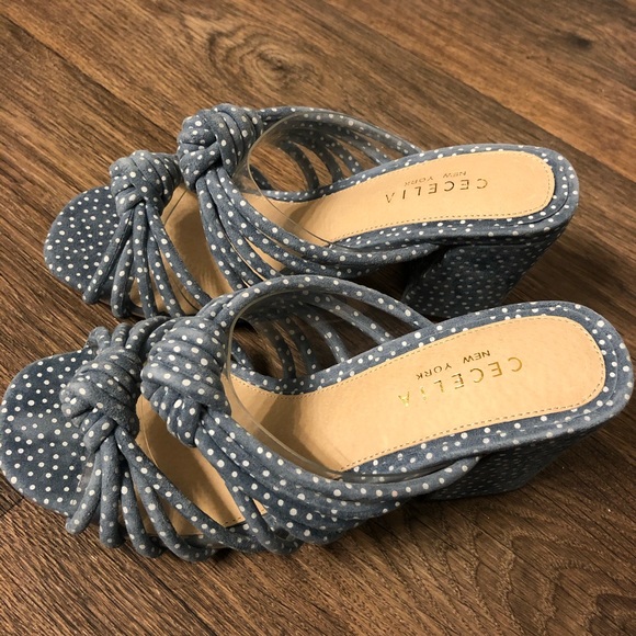 Cecelia New York Harper Blue Knotted Suede Mule - Picture 3 of 8